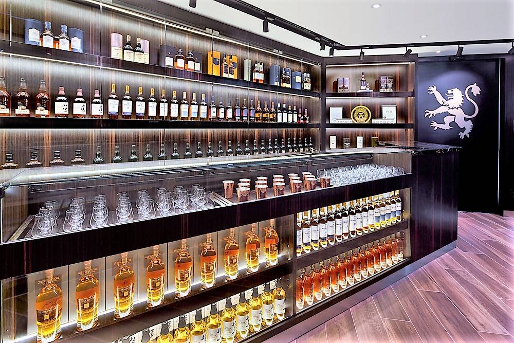 Grand Whisky Collection has 4,500 Whisky