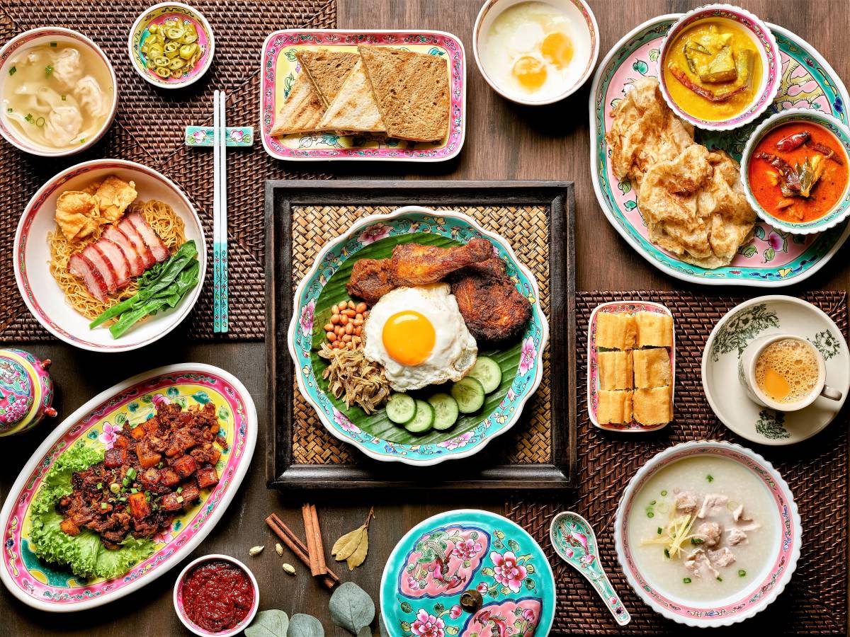 AN AUTHENTIC SINGAPOREAN BREAKFAST WITH ICONIC LOCAL DISHES AT THE LOBBY LOUNGE, SHANGRI-LA HOTEL, SINGAPORE