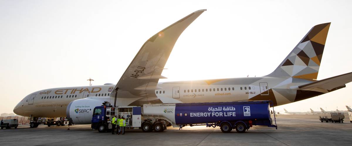 ETIHAD AIRWAYS FLIES THE WORLD’S FIRST FLIGHT USING FUEL MADE IN THE UAE FROM PLANTS GROWN IN SALTWATER 