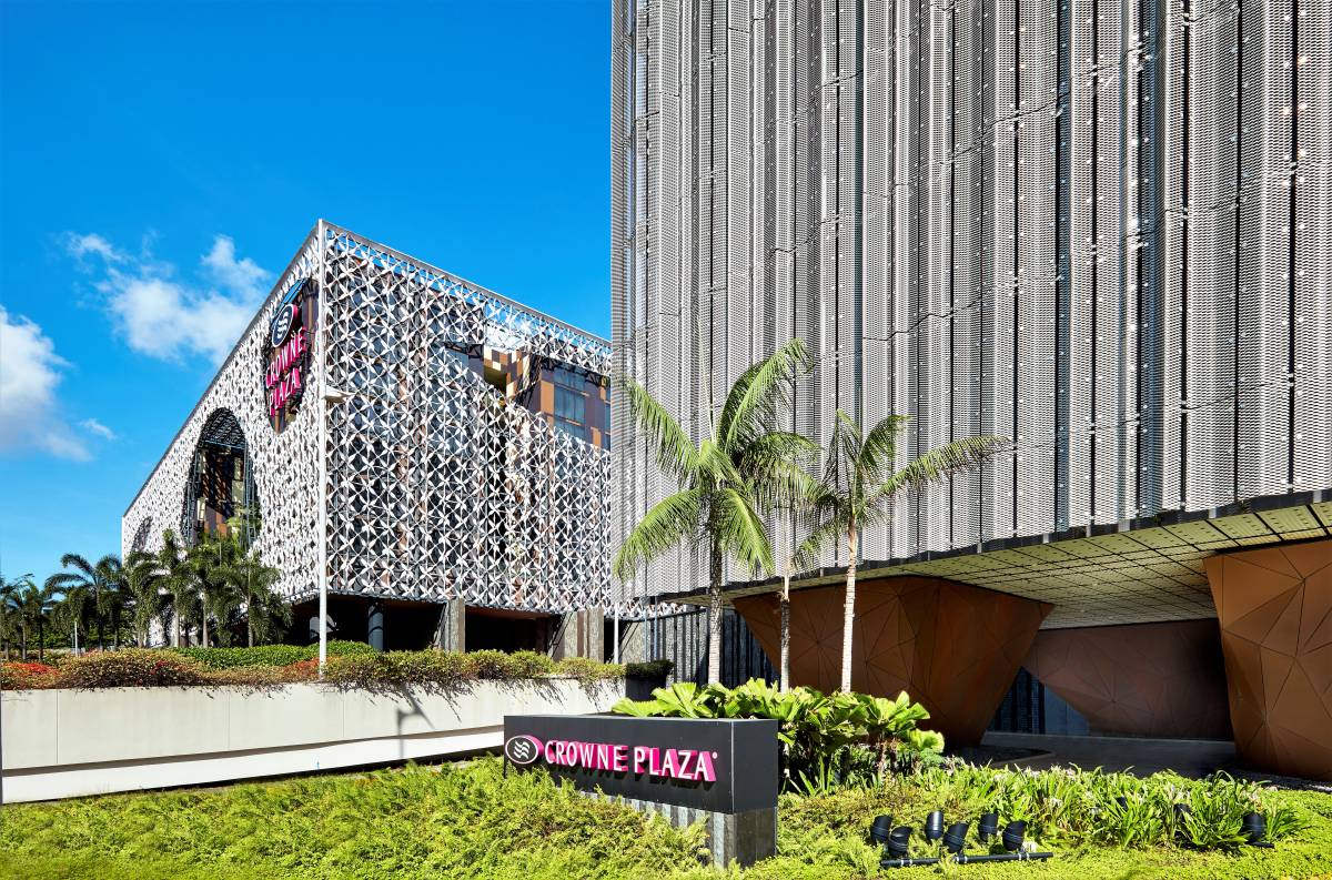 CROWNE PLAZA® CHANGI AIRPORT NAMED WORLD'S BEST AIRPORT HOTEL BY SKYTRAX FOR THE SIXTH CONSECUTIVE YEAR