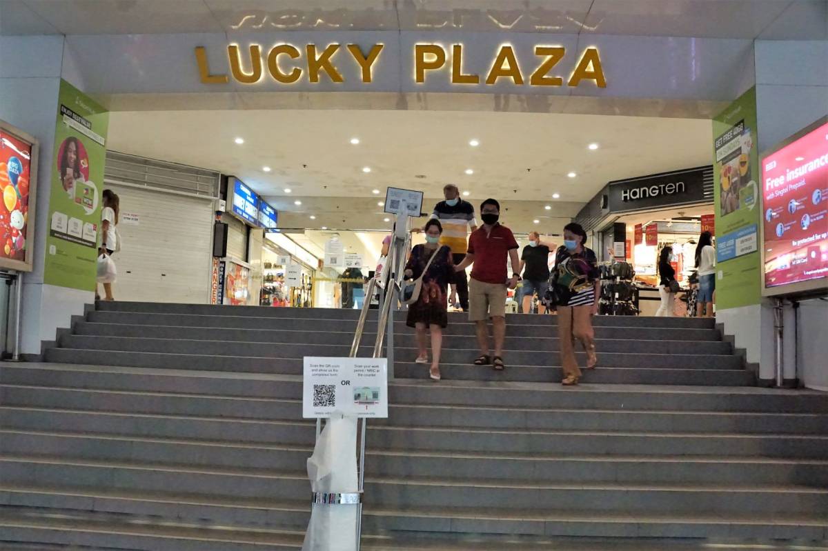 Numbers of People Entering Lucky Plaza and Peninsula Plaza to be Limited