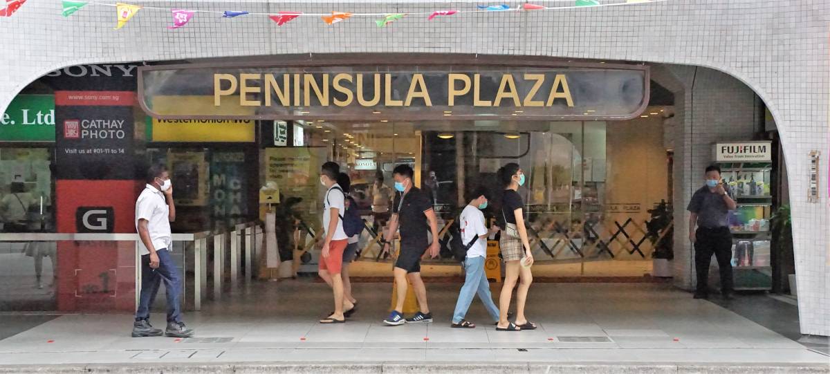 Numbers of People Entering Lucky Plaza and Peninsula Plaza to be Limited