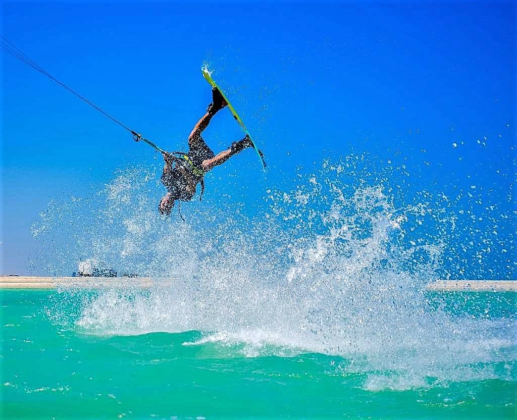 Killer Kitesurfing in Qatar