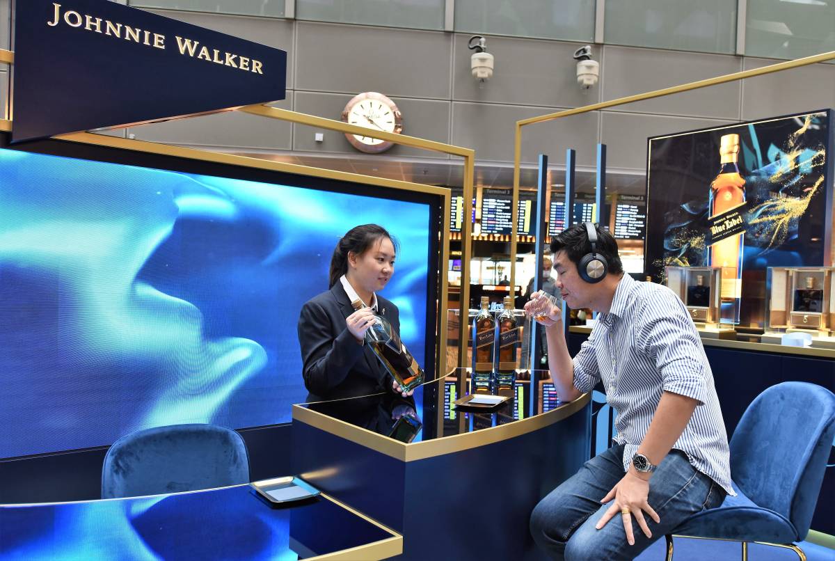 Diageo Global Travel Launches the New Johnnie Walker Blue Label Pop-Up in Changi Airport
