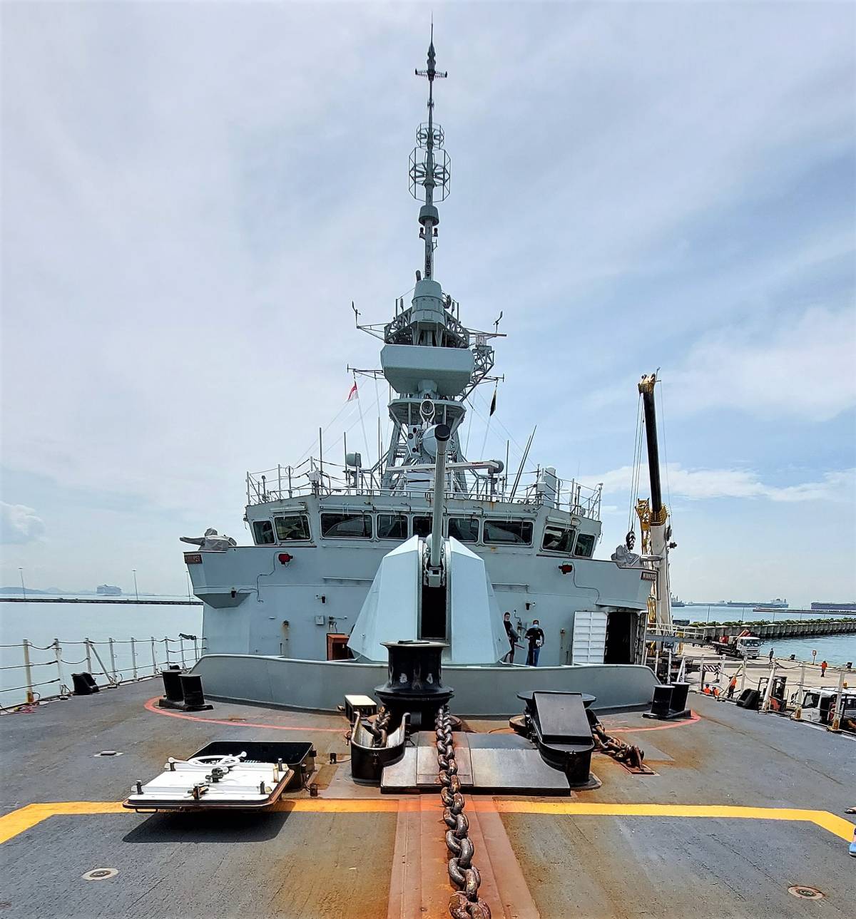 Canadian Frigate HMCS Winnipeg Arrives in Singapore for a Seven-Day Visit