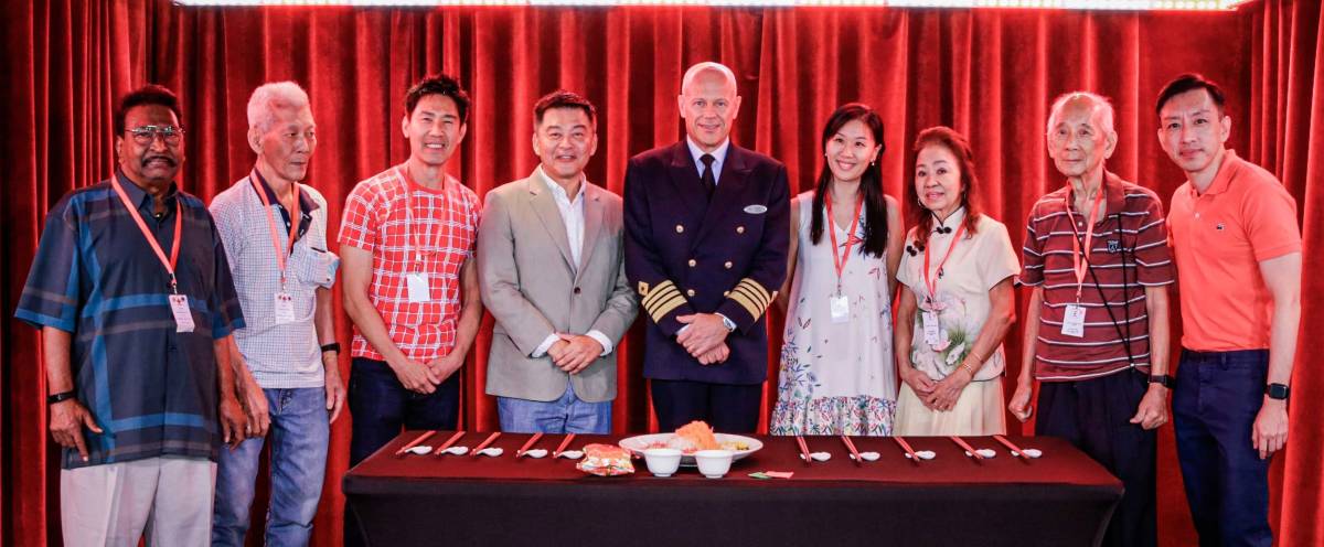 Resorts World Cruises celebrates Lunar New Year with Seniors under Singapore Red Cross’s ElderAid Programme on Genting Dream