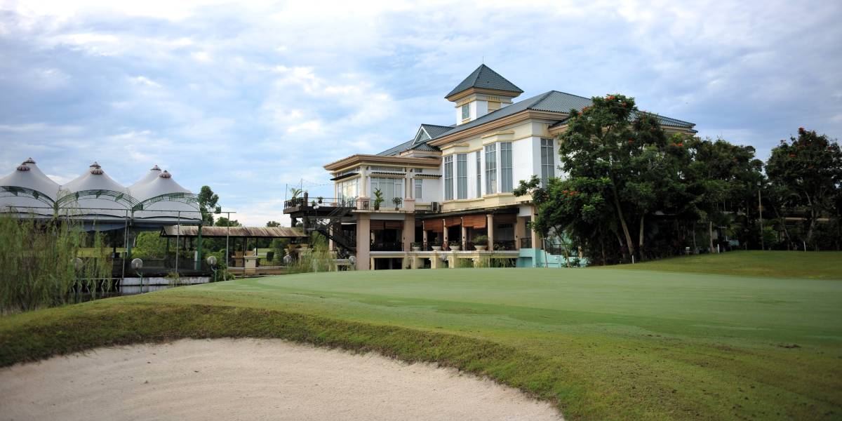 Hit the Links at Miri