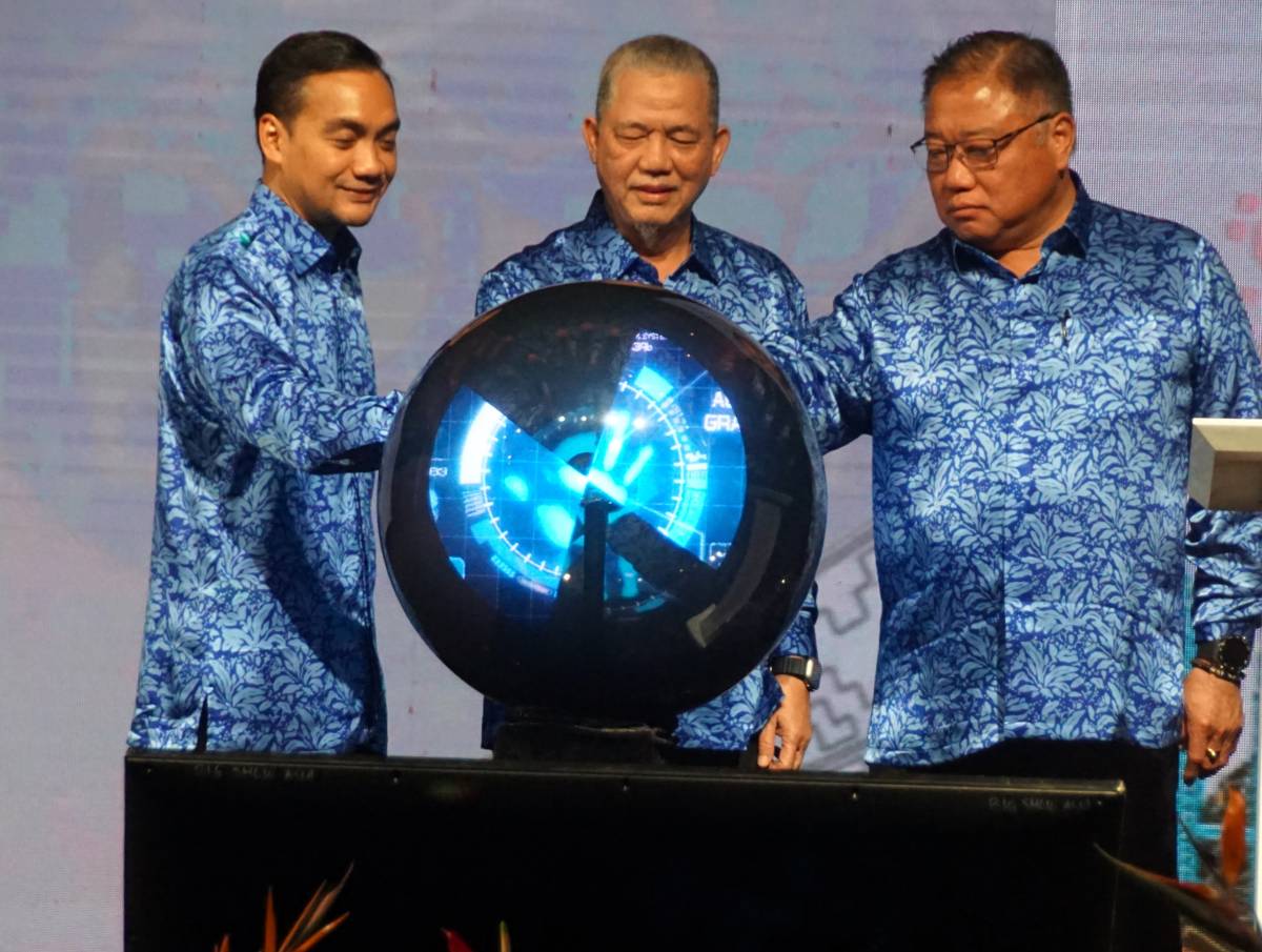 ASEAN Seeks Unity in Motion