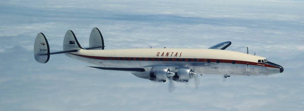 NINE DECADES OF QANTAS IN SINGAPORE