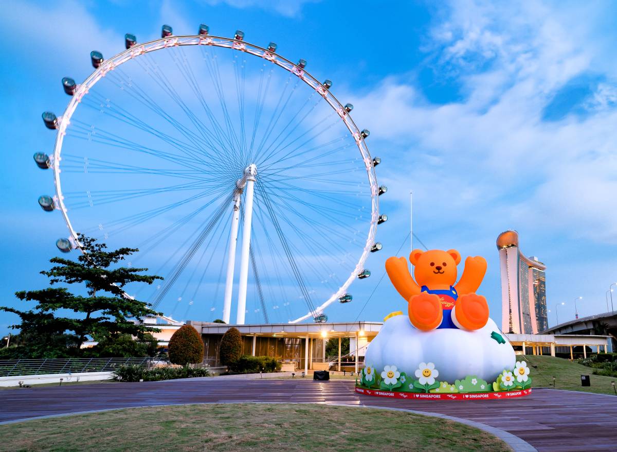 Wiggle Wiggle in the Sky – World’s First Wiggle WiggleThemed Giant Observation Wheel Experience Lands at the Singapore Flyer