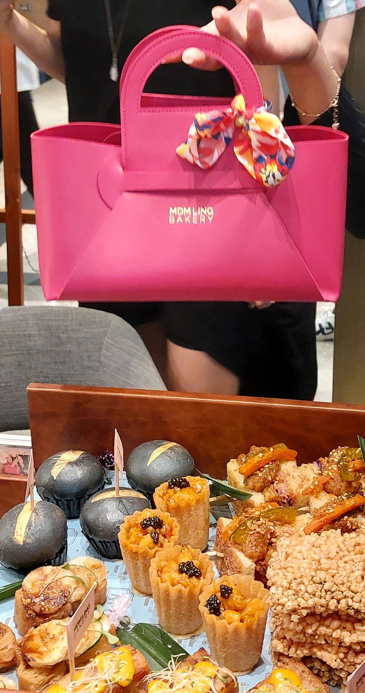 Pullman Singapore Hill Street Unveils “Afternoon Lingering Treats”, A First-Ever Collaboration with Mdm Ling Bakery