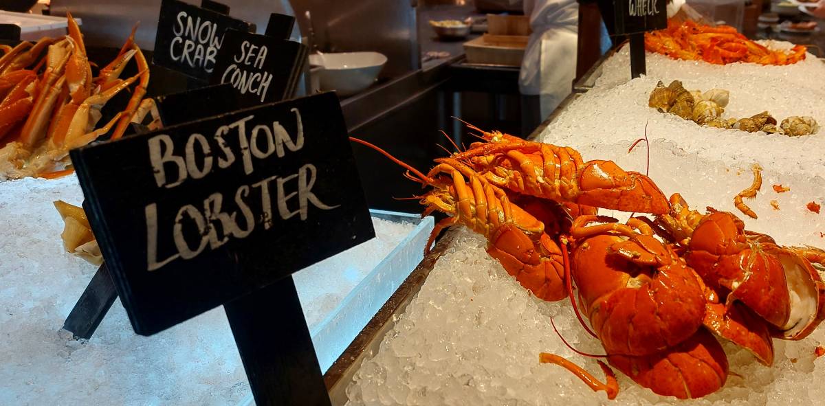 Flavours of the Lion City at Edge, Pan Pacific Singapore 