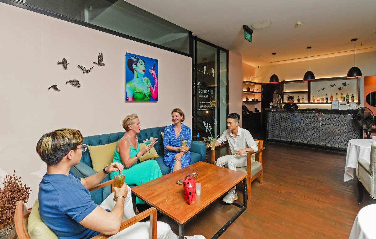 Aviary Hotel's The Glide Bar