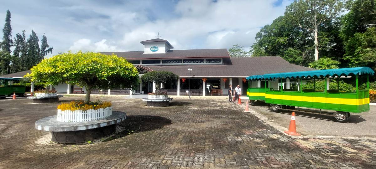 Sabah Agriculture Park is Beautiful, Informative and Interesting