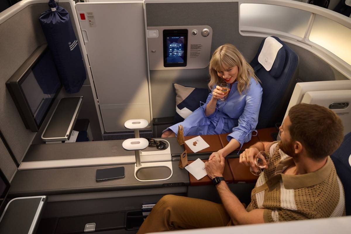 Lufthansa First Class returns to Singapore from October 2026