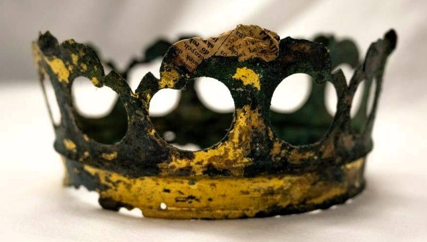 Vilnius Places Long-Lost 16th-Century Royal Insignia on Public Display