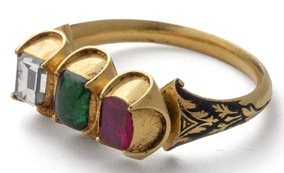 Vilnius Places Long-Lost 16th-Century Royal Insignia on Public Display