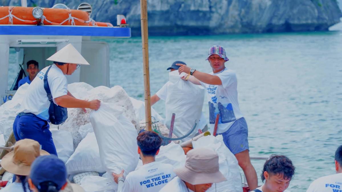 Bhaya Cruises Leads Ha Long Bay, Vietnam Clean-Up