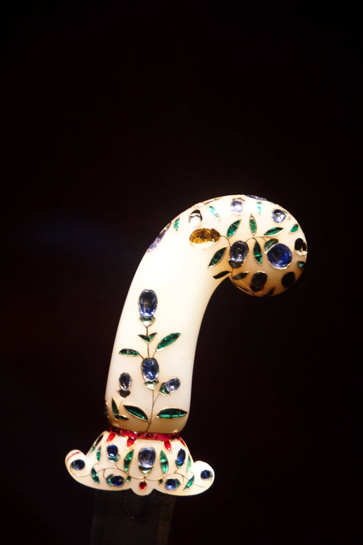 Masterpieces of Islamic Art from the Musée du Louvre Travel to Singapore 