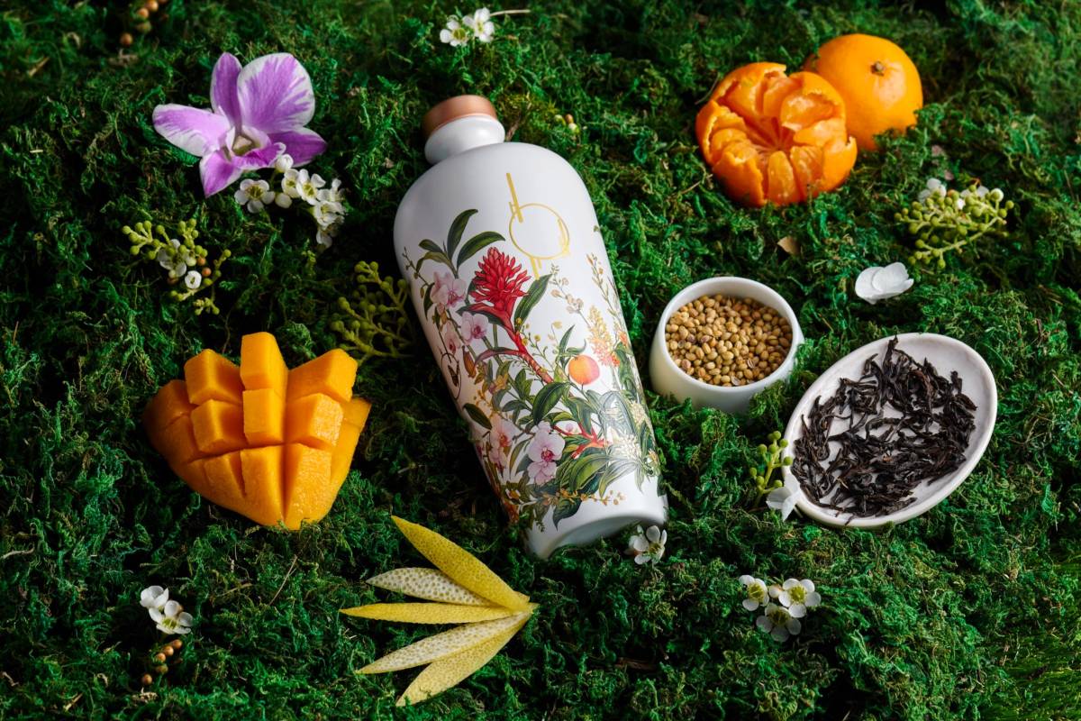 Mo Bar, Singapore Launches Its Signature Gin: A Modern Old Tom Steeped In Localism and Mandarin Oriental's Heritage
