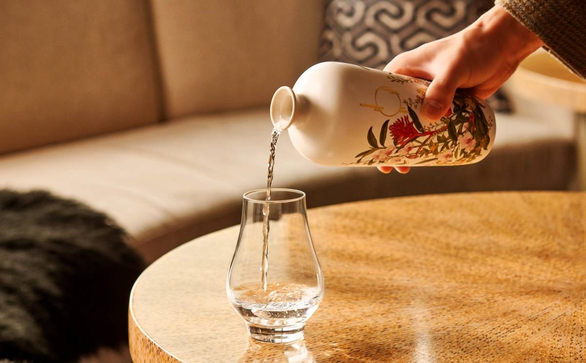 Mo Bar, Singapore Launches Its Signature Gin: A Modern Old Tom Steeped In Localism and Mandarin Oriental's Heritage