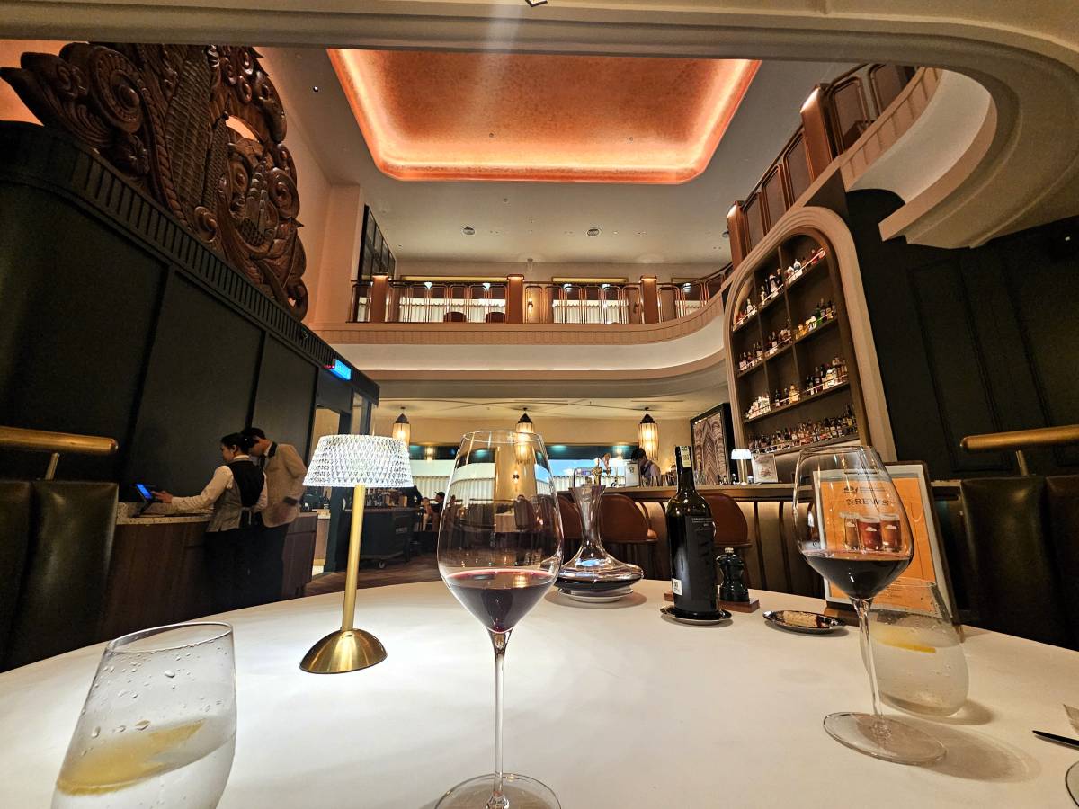  House Full of Steaks and Wines: Smith & Wollensky Kuala Lumpur